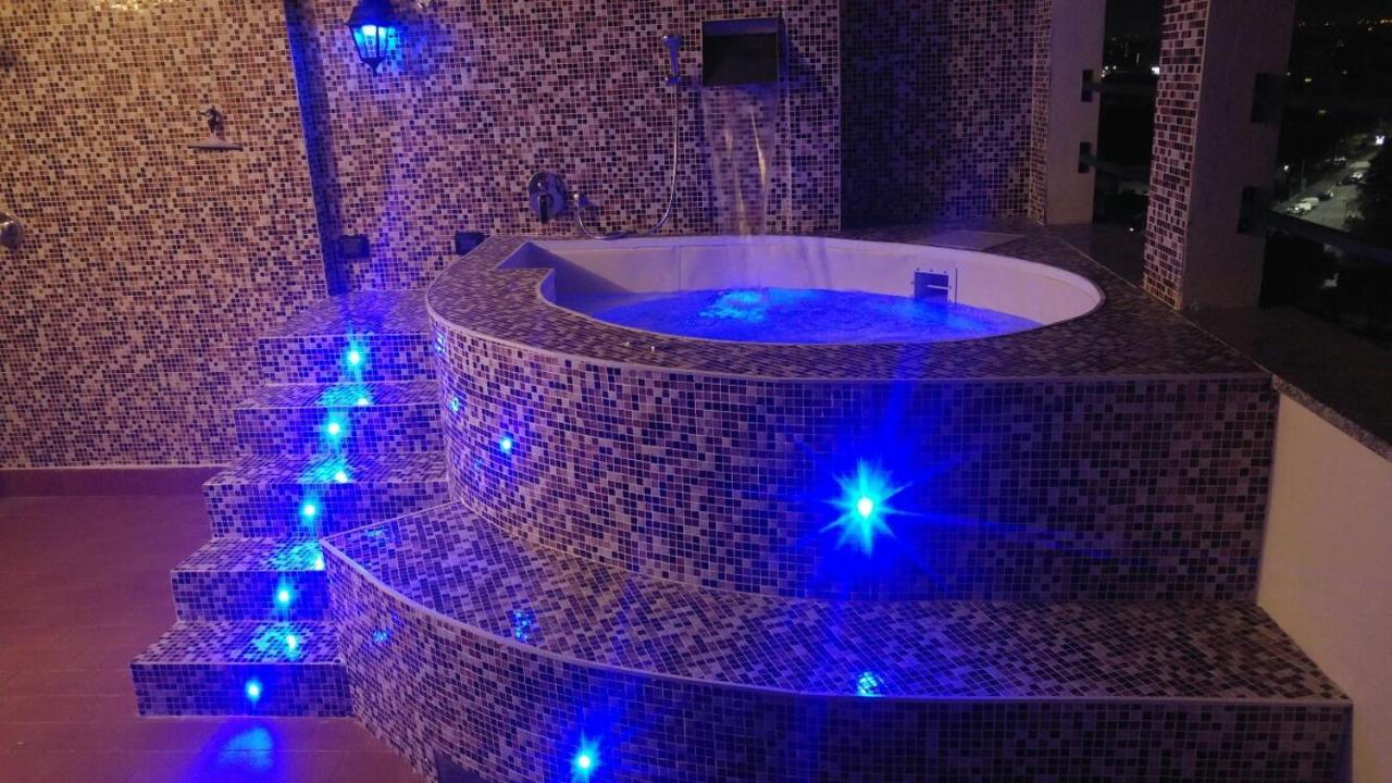 - Doppia Con Bagno Privato In Stupendo Attico Con Vista Mozzafiato Milán