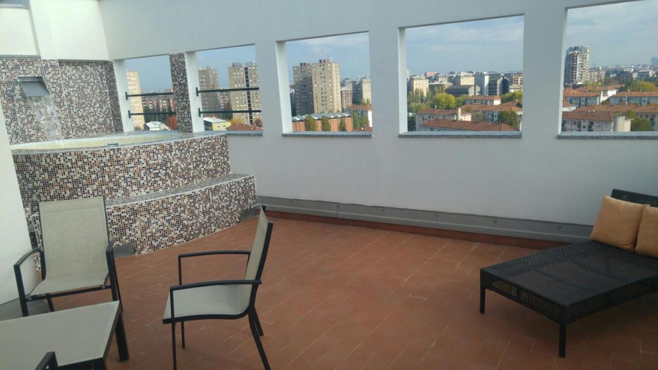 - Doppia Con Bagno Privato In Stupendo Attico Con Vista Mozzafiato Couette-café