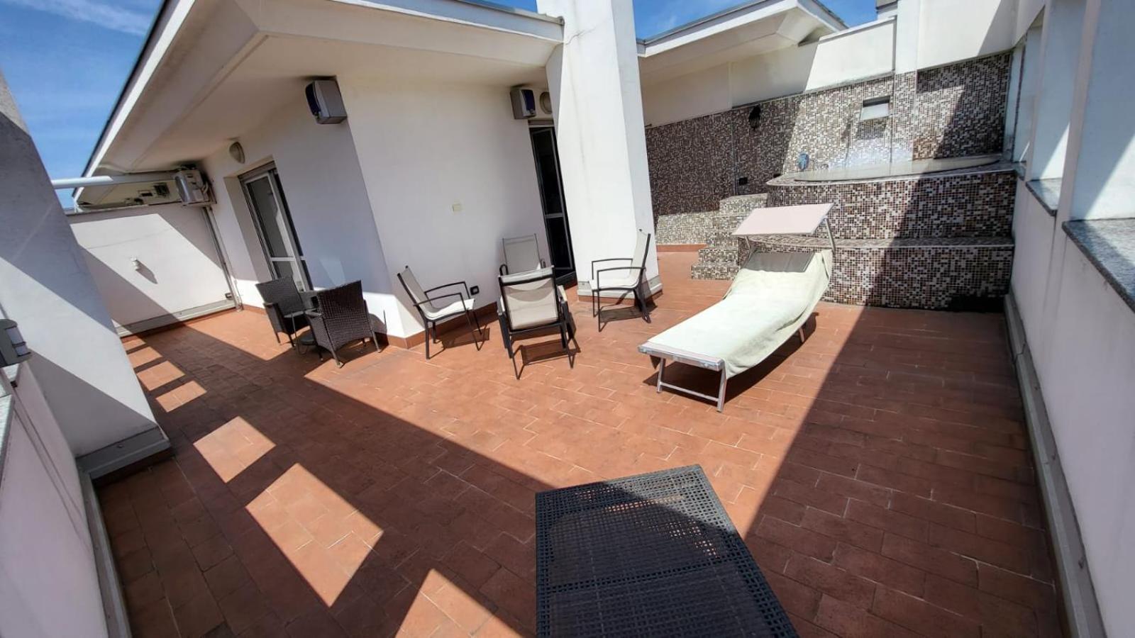 - Doppia Con Bagno Privato In Stupendo Attico Con Vista Mozzafiato Couette-café Milan